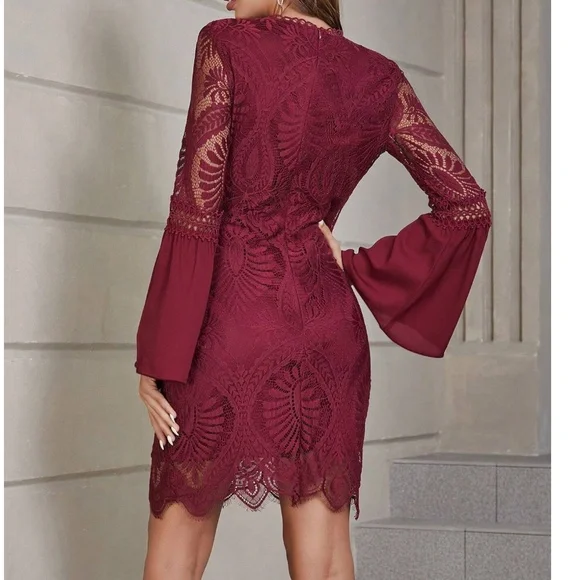 Luxe Lace Flounce Sleeve Party Evening Dress - Picture 10 of 15